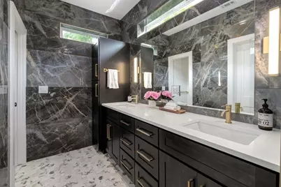 4902 Lott Avenue, Austin, TX 78721 - Photo 11