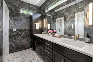 4902 Lott Ave, Austin, TX 78721 - Photo 11