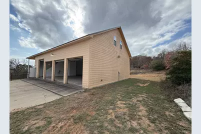 152 Pine Tree Loop #B, Bastrop, TX 78602 - Photo 9