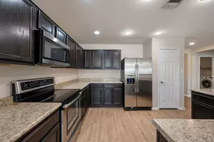 913 Mahomet Dr, Pflugerville, TX 78660 - Photo 3