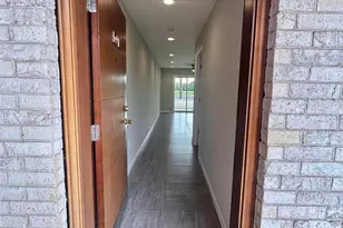 901 E 40th St, Austin, TX 78751 - Photo 13