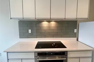 901 E 40th St, Austin, TX 78751 - Photo 5