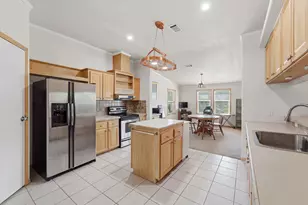 10100 Varisco Ln, Bryan, TX 77807 - Photo 5