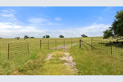 2501 County Road 224, Florence, TX 76527 - Photo 35