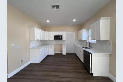 410 W Trinity Street, Luling, TX 78648 - Photo 5
