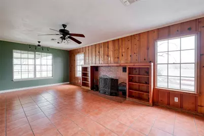 103 Robin Lane, Luling, TX 78648 - Photo 13