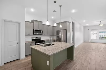 105 Greenway Drive, Georgetown, TX 78628 - Photo 5