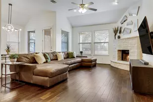 22207 Cape Travis Bnd, Lago Vista, TX 78645 - Photo 5
