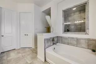 22207 Cape Travis Bnd, Lago Vista, TX 78645 - Photo 17