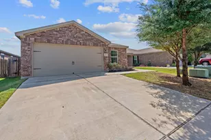209 Continental Ave, Liberty Hill, TX 78642 - Photo 3