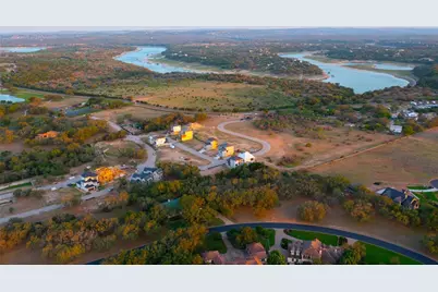 26039 Masters Parkway, Spicewood, TX 78669 - Photo 15