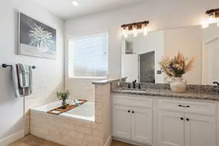 103 Les Ln, Smithville, TX 78957 - Photo 13