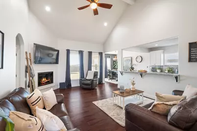 103 Les Lane, Smithville, TX 78957 - Photo 5