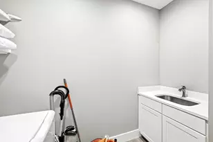 210 Tahitian Dr Dr, Bastrop, TX 78602 - Photo 23