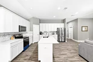210 Tahitian Dr Dr, Bastrop, TX 78602 - Photo 11