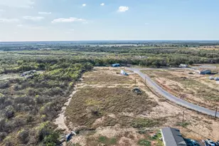 105 Sly St, Dale, TX 78616 - Photo 1