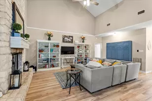 1007 Hidden Hills Dr, Dripping Springs, TX 78620 - Photo 5