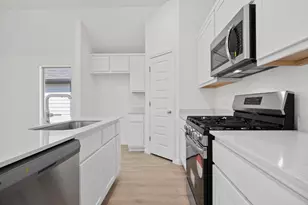 277 Bendecido Loop, Elgin, TX 78621 - Photo 11