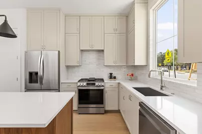 2910 E 4th, Austin, TX 78702 - Photo 9