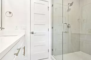106 W Fawnridge Dr, Austin, TX 78753 - Photo 13