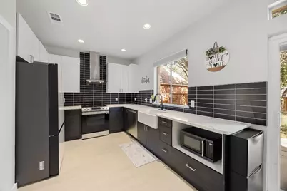 514 Oakwood Boulevard, Round Rock, TX 78681 - Photo 9