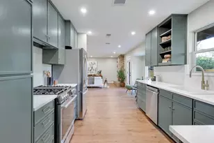 2504 Deerfoot Trail, Austin, TX 78704 - Photo 9