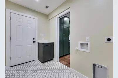 2504 Deerfoot Trail, Austin, TX 78704 - Photo 19