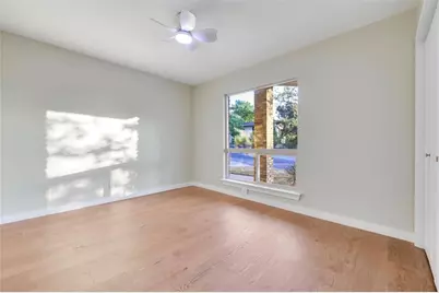 2504 Deerfoot Trail, Austin, TX 78704 - Photo 17