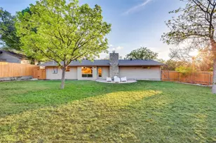 2504 Deerfoot Trail, Austin, TX 78704 - Photo 23