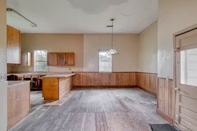 701 NE 1st Street, Smithville, TX 78957 - Photo 7