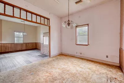 701 NE 1st Street, Smithville, TX 78957 - Photo 3