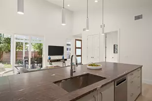 3003 Ray Wood Dr, Austin, TX 78704 - Photo 17