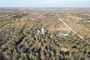 885 Long Hollow Rd, Dale, TX 78616 - Photo 9