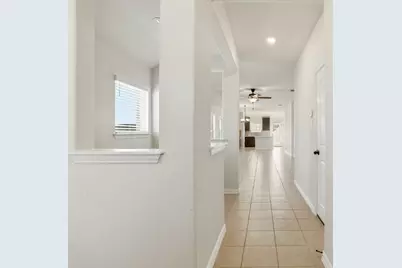 2035 Cowan, New Braunfels, TX 78132 - Photo 5