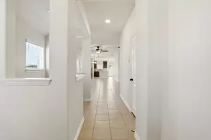 2035 Cowan, New Braunfels, TX 78132 - Photo 5