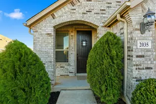 2035 Cowan, New Braunfels, TX 78132 - Photo 3