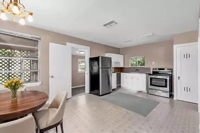 24801 Lake View Drive, Spicewood, TX 78669 - Photo 7