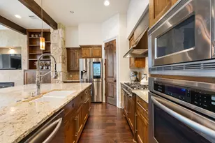 2002 Kinney Ave, Austin, TX 78704 - Photo 9