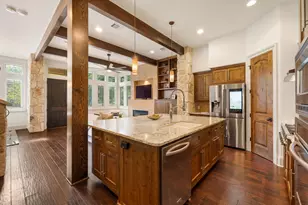 2002 Kinney Ave, Austin, TX 78704 - Photo 11