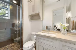 2002 Kinney Ave, Austin, TX 78704 - Photo 29