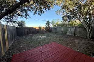 1510 S Medina St, Lockhart, TX 78644 - Photo 17