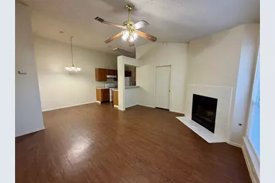 1510 S Medina Street #B, Lockhart, TX 78644 - Photo 5