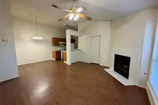 1510 S Medina St, Lockhart, TX 78644 - Photo 5