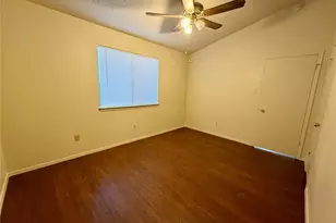 1510 S Medina St, Lockhart, TX 78644 - Photo 11