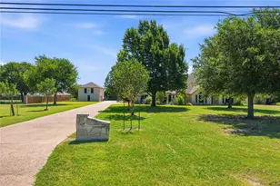 209 Park Pl Dr, Georgetown, TX 78628 - Photo 1