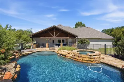 209 Park Place Drive, Georgetown, TX 78628 - Photo 3