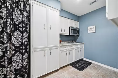 303 Pin Oak Drive, Georgetown, TX 78628 - Photo 17