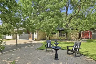 303 Pin Oak Dr, Georgetown, TX 78628 - Photo 3