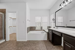 311 Sycamore St, Georgetown, TX 78633 - Photo 9