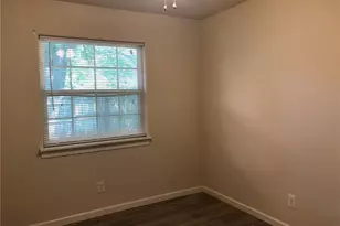 407 Vista W Ct, Bastrop, TX 78602 - Photo 5